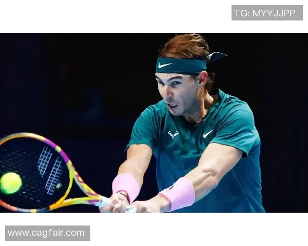 拿玻里与巴黎的足球对决：激情碰撞与战术较量的巅峰之战