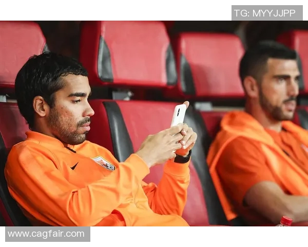 卡矿工与施拉克的巅峰对决谁能在赛场上笑到最后